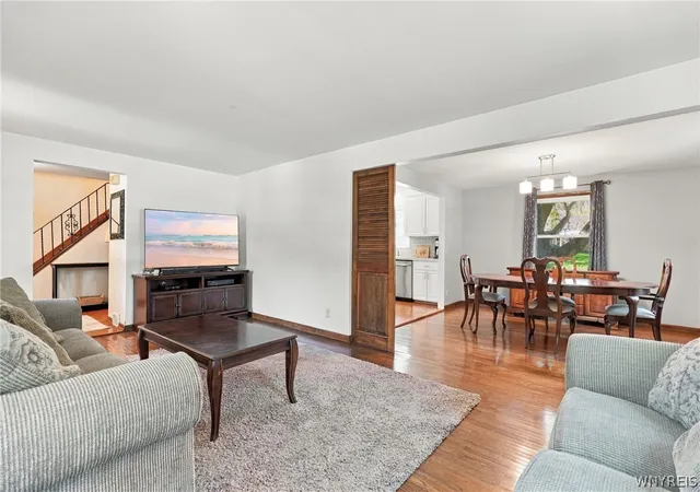 Photo 3 of Single family home for sale at 11 Old Orchard Ln, Orchard Park, NY 14127 | MLS# B1714412 | Listing updated on 2026-09-14