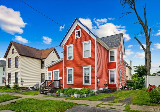 Photo 3 of Single family home for sale at 517 Roberts St, Rome, NY 13440 | MLS# S1714307 | Listing updated on 2026-09-15