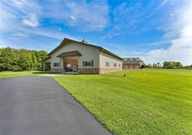 Photo 3 of Single family home for sale at 6715 Northwoods Rd, Arcade, NY 14009 | MLS# B1714099 | Listing updated on 2026-09-15