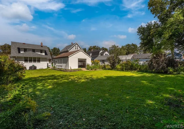 Photo 4 of Single family home for sale at 256 Maple Ave, Hamburg, NY 14075 | MLS# B1713118 | Listing updated on 2026-09-15