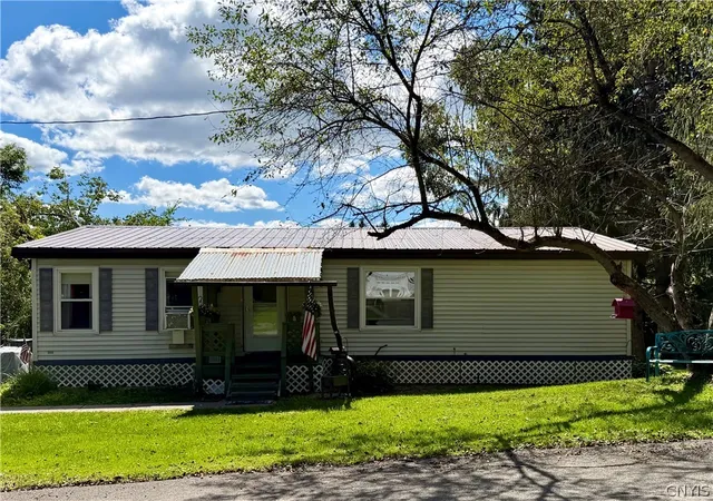 Photo 1 of Manufactured home for sale at 33 Mill St, Marathon, NY 13803 | MLS# S1714201 | Listing updated on 2026-09-23