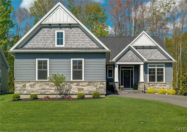 Photo 1 of Single family home for sale at 3389 Hickory Knoll Ln, Baldwinsville, NY 13027 | MLS# S1714670 | Listing updated on 2026-09-15
