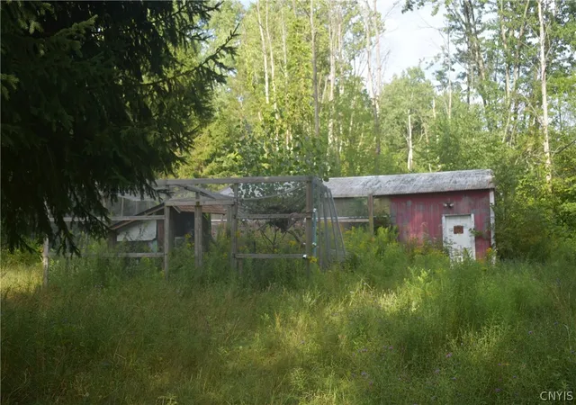 Photo 4 of Single family home for sale at 8928 Oswego Rd, Baldwinsville, NY 13027 | MLS# S1711241 | Listing updated on 2026-09-15