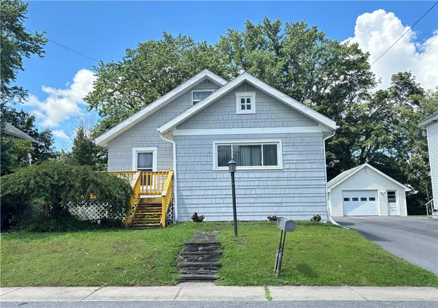 Photo 1 of Single family home for sale at 10 Pleasant Ave, Oneonta, NY 13820 | MLS# R1714848 | Listing updated on 2026-09-15