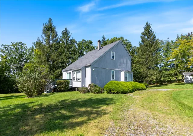 Photo 2 of Single family home for sale at 3990 County Rd 40, Bloomfield, NY 14469 | MLS# R1711841 | Listing updated on 2026-09-16