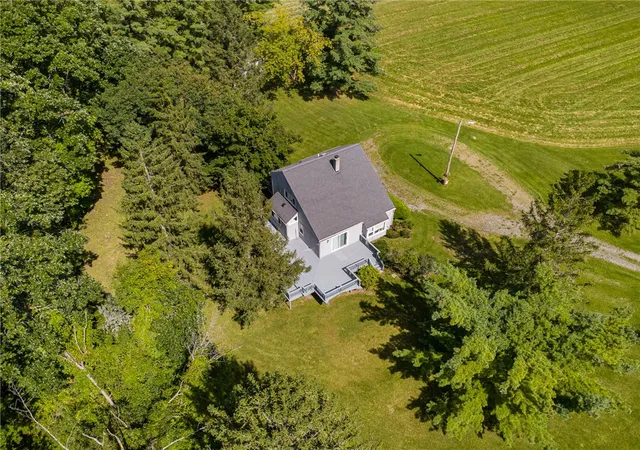 Photo 3 of Single family home for sale at 3990 County Rd 40, Bloomfield, NY 14469 | MLS# R1711841 | Listing updated on 2026-09-16