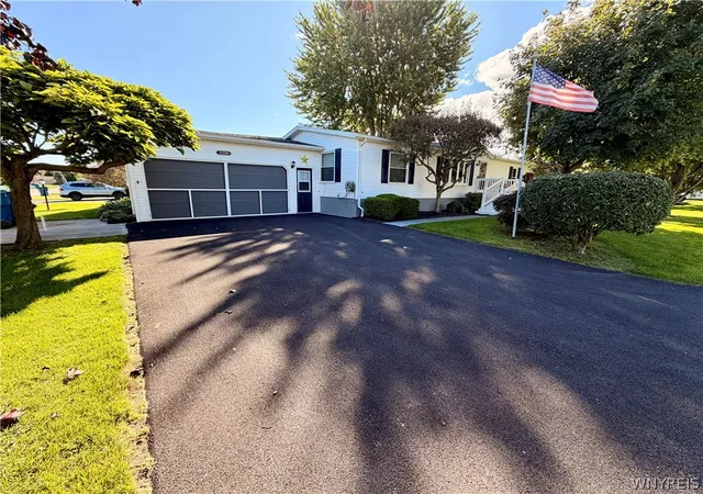 Photo 1 of Manufactured home for sale at 6214 Bayview Sta, Newfane, NY 14108 | MLS# B1714845 | Listing updated on 2026-09-16