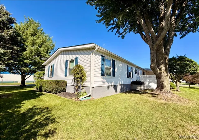 Photo 3 of Manufactured home for sale at 6214 Bayview Sta, Newfane, NY 14108 | MLS# B1714845 | Listing updated on 2026-09-16