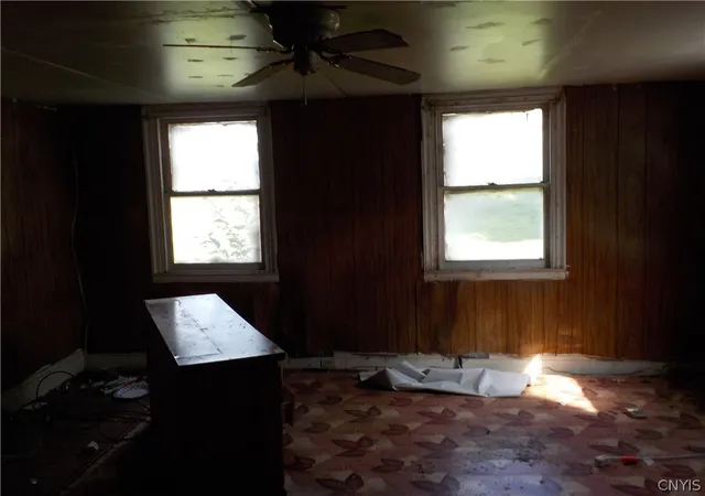Photo 4 of Sale Pending at 8121 Dog Harbor Rd, Baldwinsville, NY 13027 | MLS# S1714885 | Listing updated on 2026-09-15