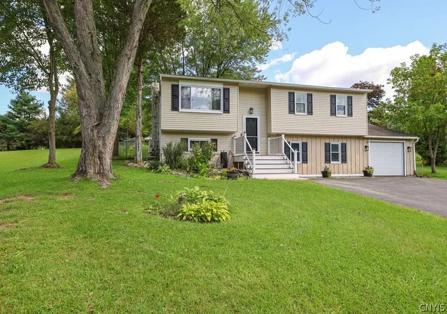 Photo 1 of Single family home for sale at 4636 Goldrush Dr, Marcellus, NY 13108 | MLS# S1714051 | Listing updated on 2026-09-15