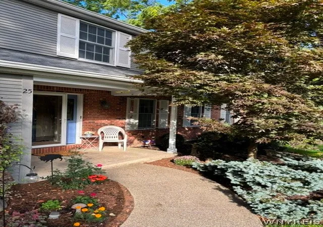Photo 3 of Single family home for sale at 25 Timberlake Dr, Orchard Park, NY 14127 | MLS# B1711552 | Listing updated on 2026-09-15