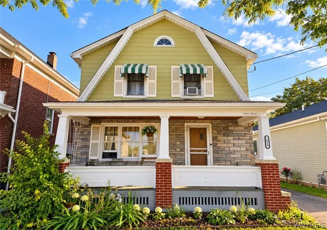 Photo 1 of Single family home for sale at 1613 Walnut Ave, Niagara Falls, NY 14301 | MLS# B1714889 | Listing updated on 2026-09-15