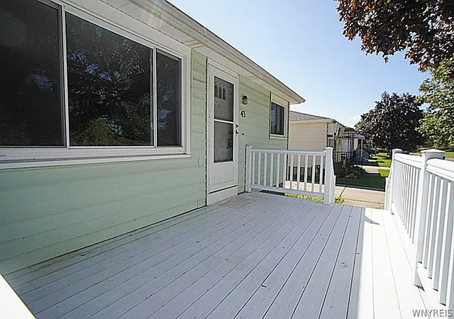 Photo 4 of Single family home for sale at 43 Ruhl Ave, Buffalo, NY 14207 | MLS# B1713678 | Listing updated on 2026-09-16