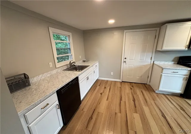 Listing Photo 5 - Condo for sale in building located at 211 Ulster St, Syracuse, NY 13204