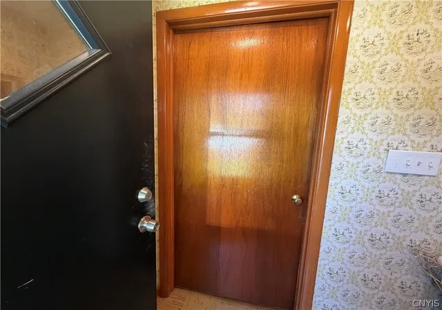 Photo 2 of Single family home for sale at 177 Merritt Ave, Syracuse, NY 13207 | MLS# S1714697 | Listing updated on 2026-09-15