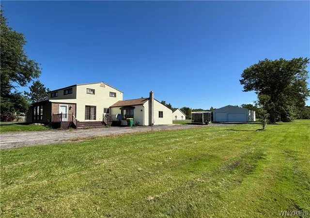 Photo 2 of Single family home for sale at 6603 S Transit Rd, Lockport, NY 14094 | MLS# B1714266 | Listing updated on 2026-09-15