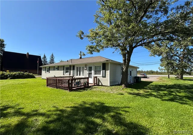 Photo 2 of Single family home for sale at 6615 S Transit Rd, Lockport, NY 14094 | MLS# B1714255 | Listing updated on 2026-09-15