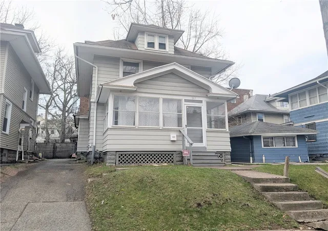 Photo 1 of Single family home for sale at 267 Alameda St, Rochester, NY 14613 | MLS# R1713672 | Listing updated on 2026-09-15