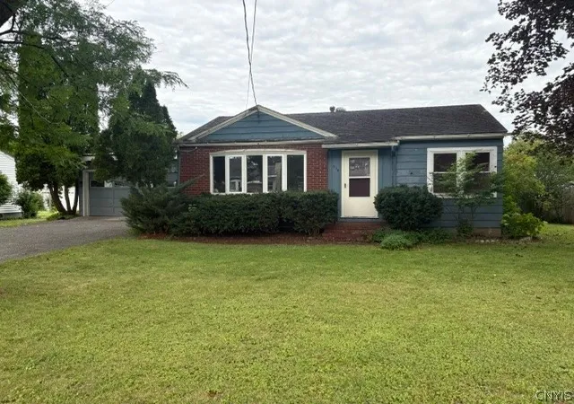 Single family home for sale at 314 Summit Ave, Oneida, NY 13421 | MLS# S1714715