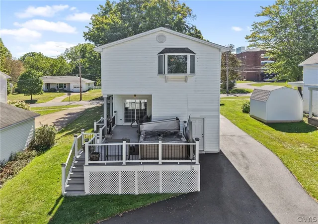 Photo 3 of Single family home for sale at 129 Ellen St, Oswego, NY 13126 | MLS# S1715065 | Listing updated on 2026-09-15