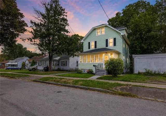 Photo 4 of Single family home for sale at 19 Traver Cir, Rochester, NY 14609 | MLS# R1705815 | Listing updated on 2026-09-15
