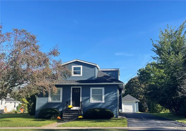 Photo 2 of Single family home for sale at 122 E Noyes Blvd, Sherrill, NY 13461 | MLS# S1714907 | Listing updated on 2026-09-15