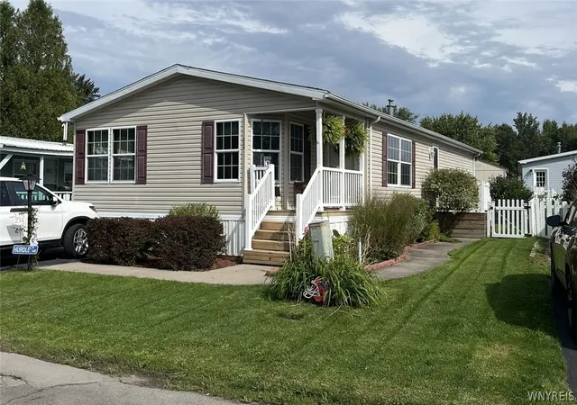 Manufactured home for sale at 234 Branch St, Lockport, NY 14094 | MLS# B1715042