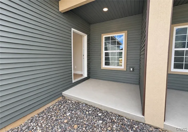 Photo 3 of Condo for sale at 273 Dewport, Baldwinsville, NY 13027 | MLS# S1714988 | Listing updated on 2026-09-16