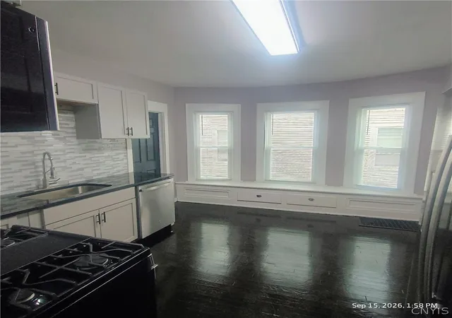 Photo 4 of Multi family home for sale at 613 Clarendon St, Syracuse, NY 13210 | MLS# S1715129 | Listing updated on 2026-09-16