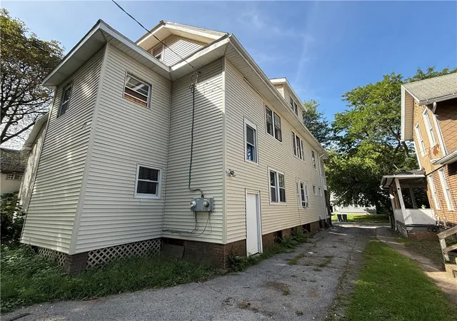 Photo 4 of House for sale at 119-121 Ave B, Rochester, NY 14621 | MLS# R1713383 | Listing updated on 2026-09-16
