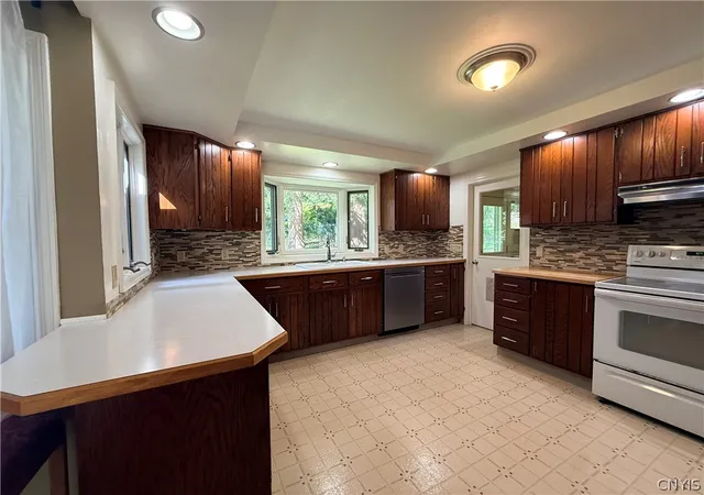 Photo 3 of Single family home for sale at 4385 Locust Ave, Homer, NY 13077 | MLS# S1714796 | Listing updated on 2026-09-17