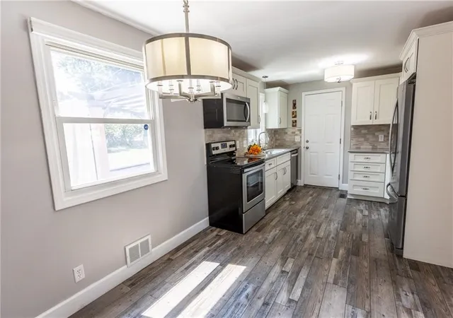 Photo 3 of Single family home for sale at 260 Ballad Ave, Rochester, NY 14626 | MLS# R1714277 | Listing updated on 2026-09-16
