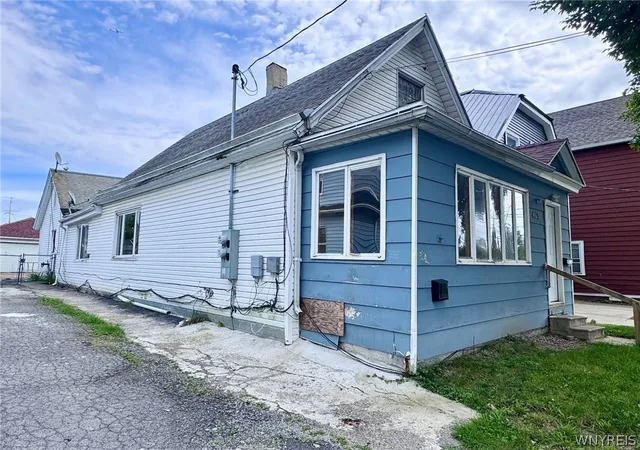 Photo 3 of Multi family home for sale at 403 Goethe St, Buffalo, NY 14212 | MLS# B1714827 | Listing updated on 2026-09-16