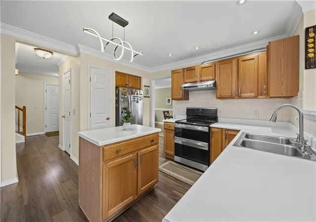 Photo 3 of Single family home for sale at 14 Wendy Ln, Rochester, NY 14626 | MLS# R1711350 | Listing updated on 2026-09-16