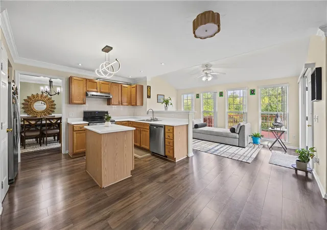 Photo 4 of Single family home for sale at 14 Wendy Ln, Rochester, NY 14626 | MLS# R1711350 | Listing updated on 2026-09-16