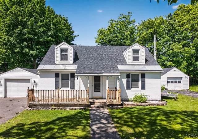 Photo 1 of Single family home for sale at 404 Oakwood St, Rome, NY 13440 | MLS# S1715108 | Listing updated on 2026-09-16