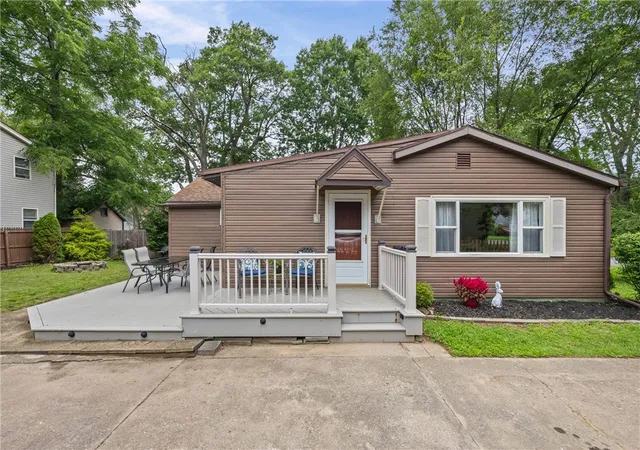 Photo 1 of Single family home for sale at 11 Seacliffe Rd, Rochester, NY 14622 | MLS# R1712024 | Listing updated on 2026-09-16