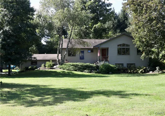 Photo 1 of Single family home for sale at 7864 Broadfield Rd, Manlius, NY 13104 | MLS# S1715166 | Listing updated on 2026-09-16