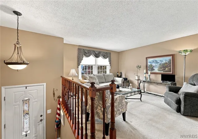 Photo 4 of Single family home for sale at 6593 Royal Pkwy S, Lockport, NY 14094 | MLS# B1715201 | Listing updated on 2026-09-16