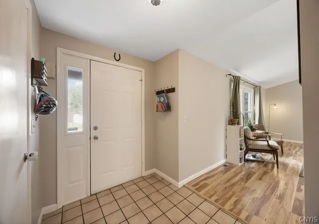 Photo 3 of Single family home for sale at 6000 Hebrides Trl, Cicero, NY 13039 | MLS# S1711469 | Listing updated on 2026-09-16