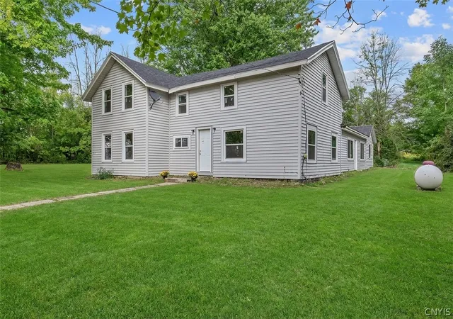 Photo 3 of Single family home for sale at 3148 Pompey Ctr Rd, Manlius, NY 13104 | MLS# S1715178 | Listing updated on 2026-09-16