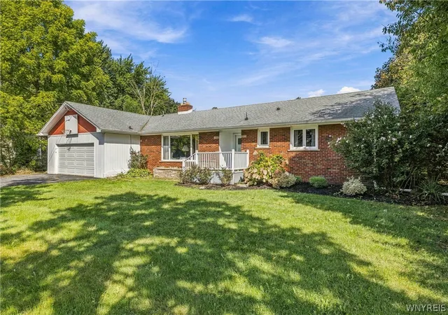 Photo 2 of Single family home for sale at 955 Elliott Dr, Lewiston, NY 14092 | MLS# B1712546 | Listing updated on 2026-09-16