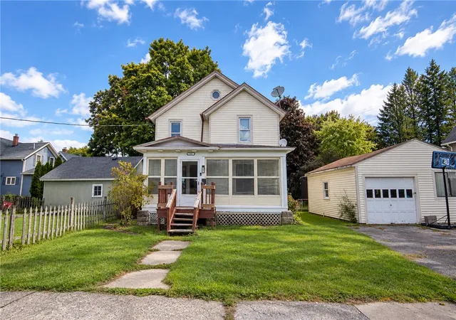 Photo 3 of Single family home for sale at 108 Elm St, Newark, NY 14513 | MLS# R1710578 | Listing updated on 2026-09-16