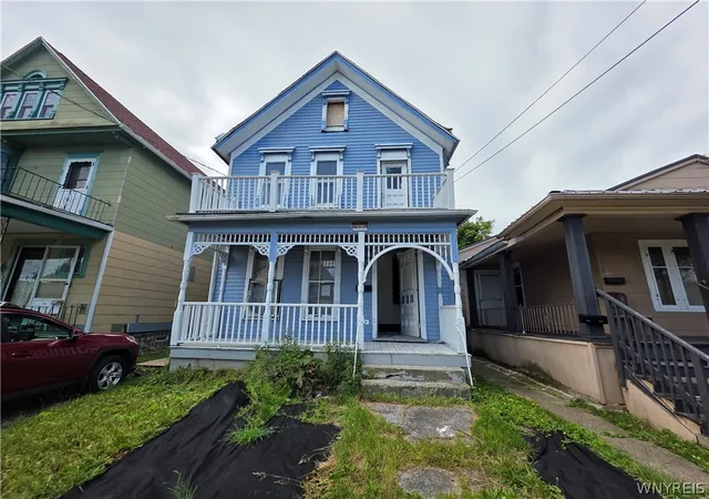 Multi family home for sale at 511 Dodge St, Buffalo, NY 14208 | MLS# B1715252
