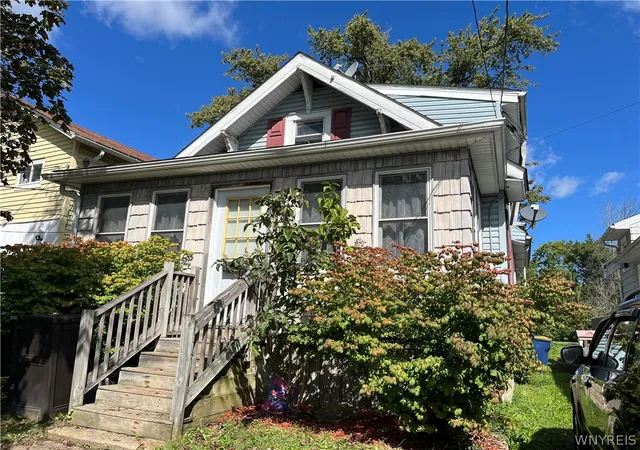 Photo 1 of Single family home for sale at 142 Grant St, Lockport, NY 14094 | MLS# B1715002 | Listing updated on 2026-09-16