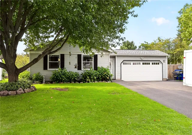 Photo 1 of Single family home for sale at 11 Hannibal Pl, Hamlin, NY 14464 | MLS# R1714912 | Listing updated on 2026-09-16