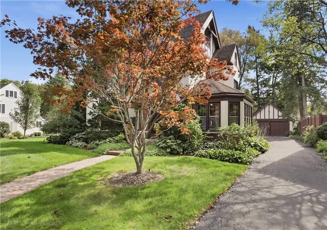 Photo 3 of Single family home for sale at 271 San Gabriel Dr, Rochester, NY 14610 | MLS# R1714489 | Listing updated on 2026-09-16