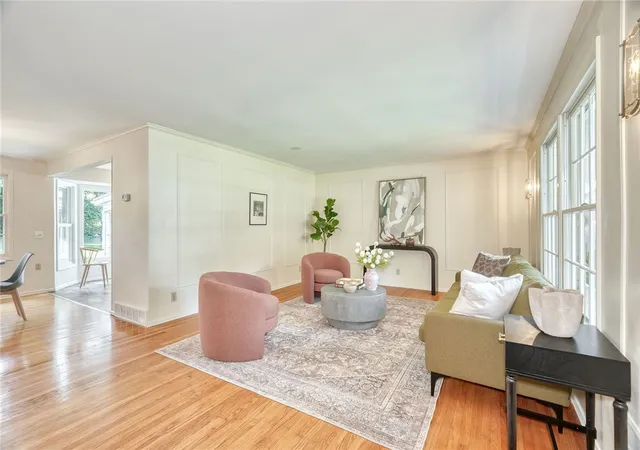 Photo 3 of Single family home for sale at 72 Barnfield Rd, Pittsford, NY 14534 | MLS# R1712915 | Listing updated on 2026-09-16