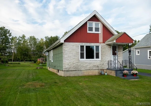Single family home for sale at 3650 2nd Street, Buffalo, NY 14219 | MLS# B1715320