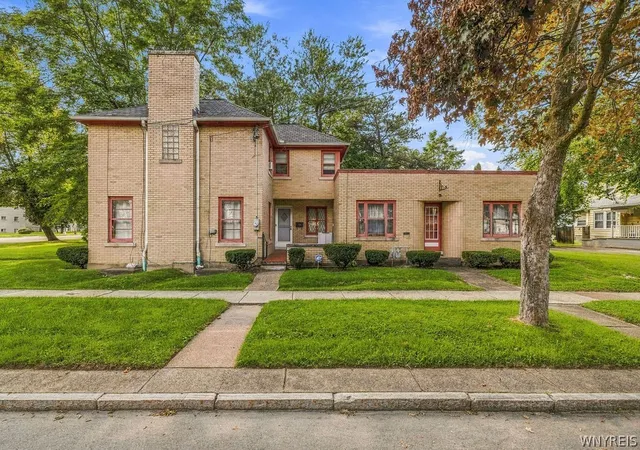 Photo 1 of Single family home for sale at 8254 Buffalo Ave, Niagara Falls, NY 14304 | MLS# B1714671 | Listing updated on 2026-09-16